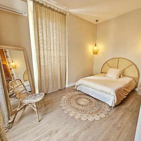 L'Ile Rousse, Hypercentre A 100 M De La Plage Экстерьер фото